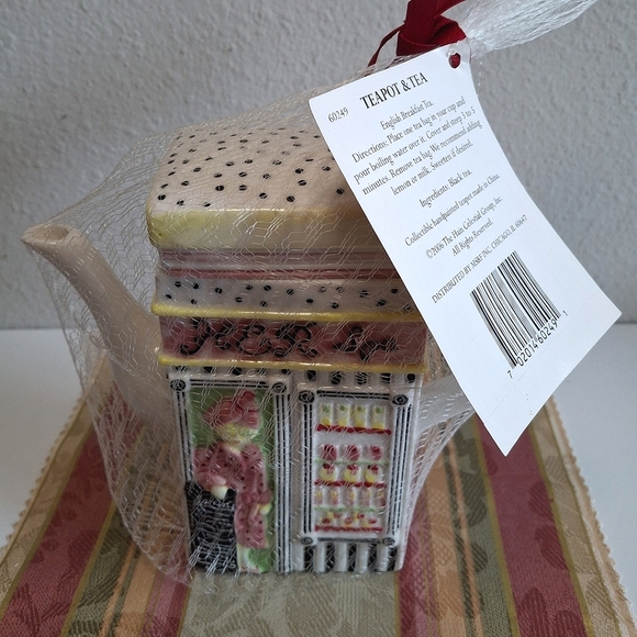 The Hain Celestial Group Vintage Handpainted Collectors Teapot His & Her Spa - Picture 9 of 9